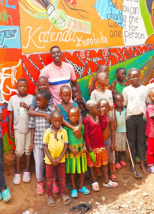 eam leader with kids